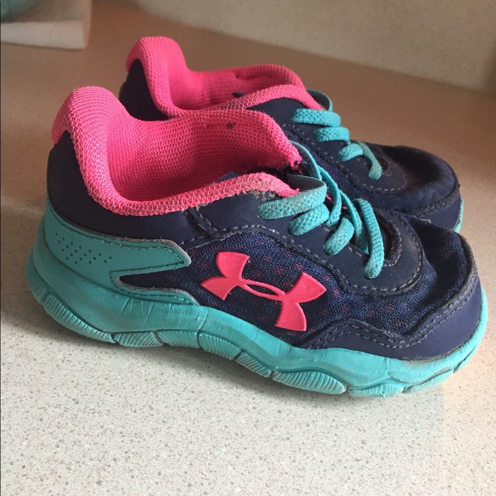 Toddler under armour shoes